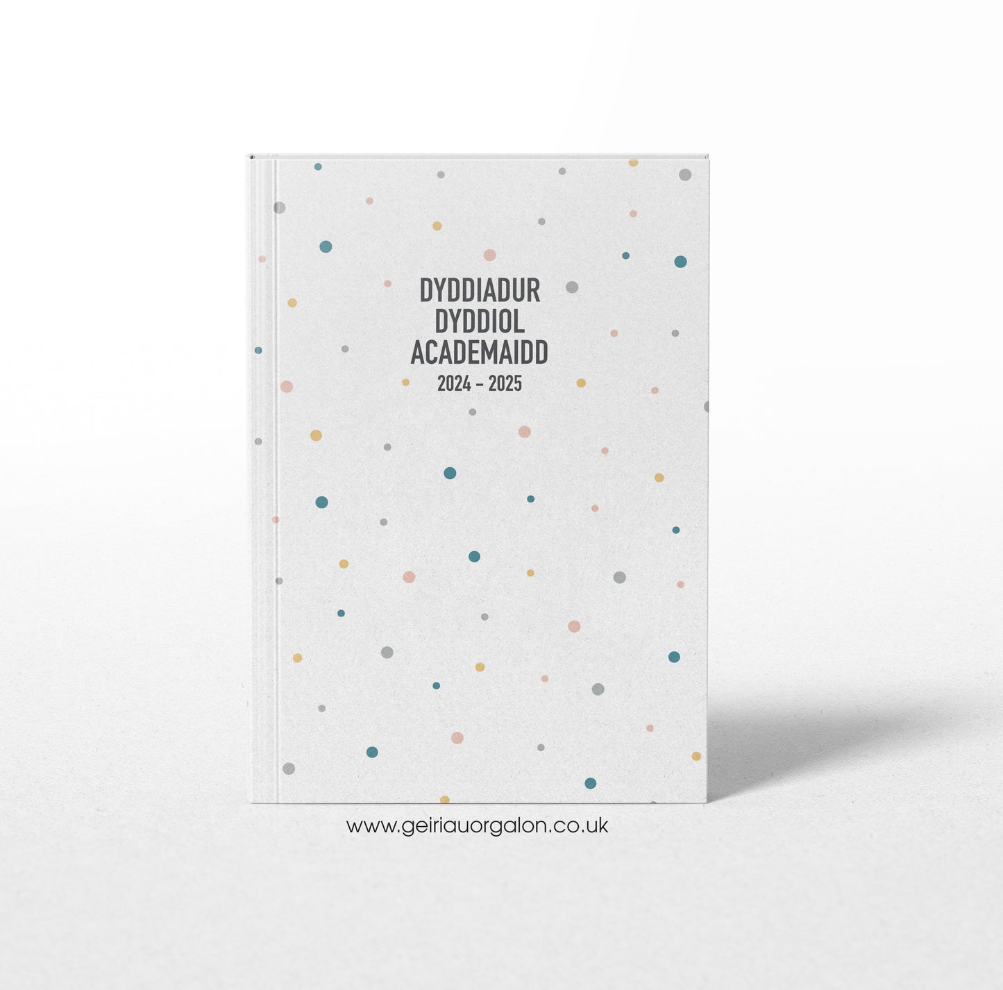 A4 Dyddiadur Dyddiol Academaidd Clawr Caled 2025 – 2026 (Smotiau Lliwgar)