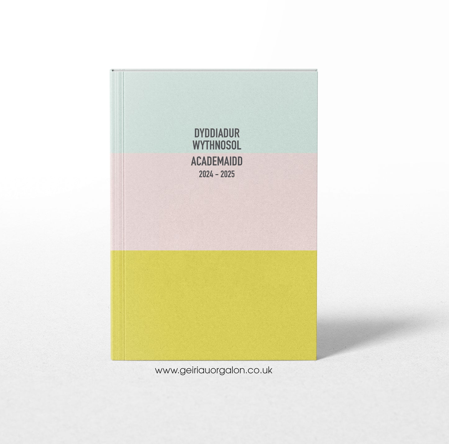 A4 Dyddiadur Wythnosol Academaidd MEGA Clawr Caled 2025 – 2026 (Streipiau Pastel)