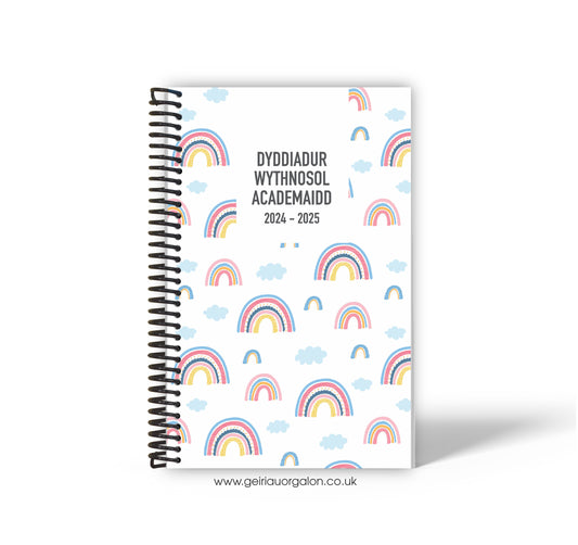 A4 Dyddiadur Wythnosol Academaidd NORMAL Spiralbound 2025-2026 (Enfys a Cymylau)